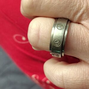 Fidget spinner ring